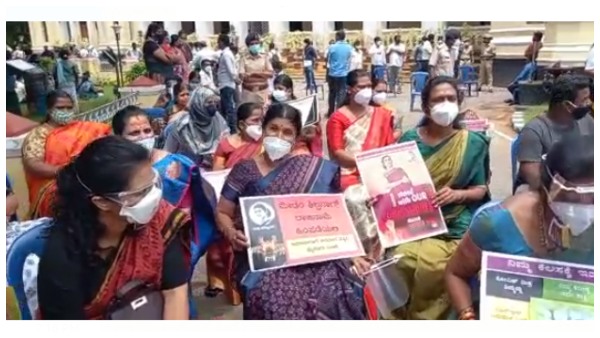 Shilpa Nag Resignation: Series Of Protest Against Rohini Sindhuri At Mysuru Supporting IAS Officer Shilpa Nag Resignation: Series Of Protest Against Rohini Sindhuri At Mysuru Supporting IAS Officer