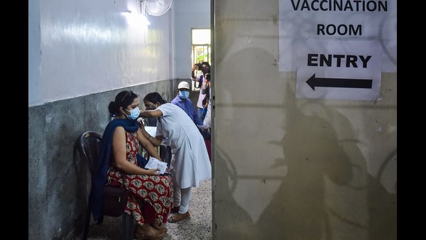 ದೇಶದಲ್ಲಿ ಮೂರು ಹಂತಗಳಲ್ಲಿ ಲಸಿಕೆ ವಿತರಣೆ 