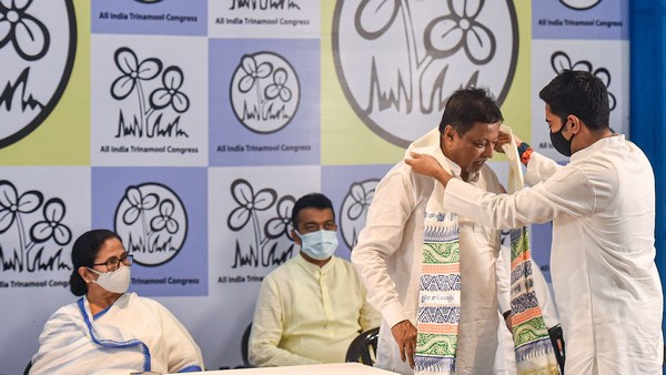  ಮುಕುಲ್ ರಾಯ್ ತಮ್ಮ ಪುತ್ರನ ಜೊತೆಗೆ ವಾಪಸ್ ಟಿಎಂಸಿಗೆ ವಾಪಸ್