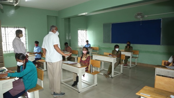 ಪರೀಕ್ಷಾ ಕೇಂದ್ರಗಳಿಗೆ ಸುರೇಶ್ ಕುಮಾರ್ ಭೇಟಿ