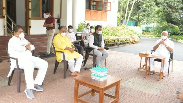 ಸಭೆಯಲ್ಲಿ ಭಾಗಿಯಾಗಿದ್ದ ಸಚಿವರು ಯಾರು?
