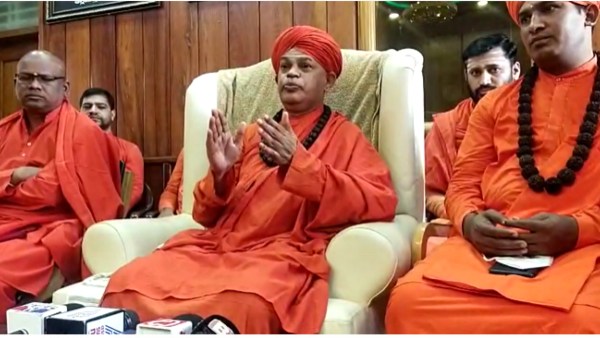 Chitradurga: Murugha Swamiji Objection To CM Yediyurappas Leadership Change In Karnataka