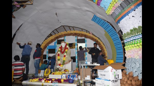 Guru Poornima: Ganesha with 3 lakh medicine decoration 