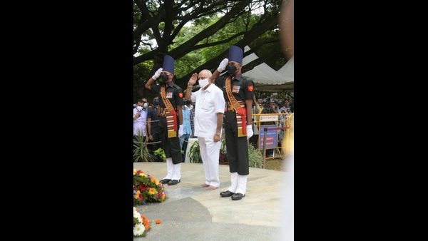 Chief Minister Yediyurappa pays homage to Kargil martyrs by participating in Vijaya Diwas