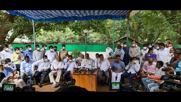 ಜನರನ್ನು ಬೀದಿಗಳಲ್ಲಿ ಕೊಂದ ಸರ್ಕಾರ