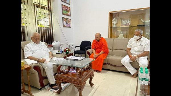 ಕನಕಗುರುಪೀಠದ ಈಶ್ವರಾನಂದಪುರಿ ಸ್ವಾಮೀಜಿ