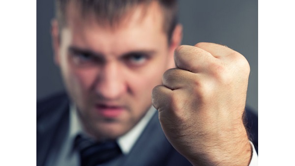  ತಕ್ಷಣ ಪ್ರತಿಕ್ರಿಯೆ ನೀಡುವುದನ್ನು ನಿಲ್ಲಿಸಲೇಬೇಕು