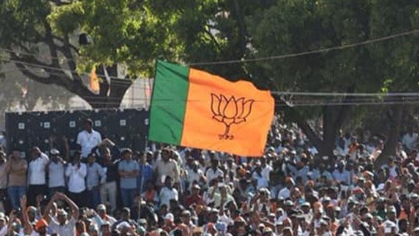  ಭವ್ಯ, ಆಕರ್ಷಕ, ಪರಿಣಾಮಕಾರಿ ಜನ ಆಶೀರ್ವಾದ ಯಾತ್ರೆ