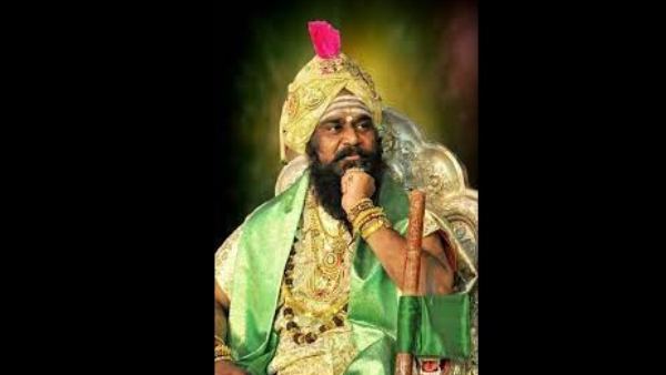  ಉಡುಪಿ ಪೇಜಾವರ ಮಠದ ವಿಶ್ವಪ್ರಸನ್ನ ತೀರ್ಥರು, ರಂಭಾಪುರಿ ಶ್ರೀಗಳು