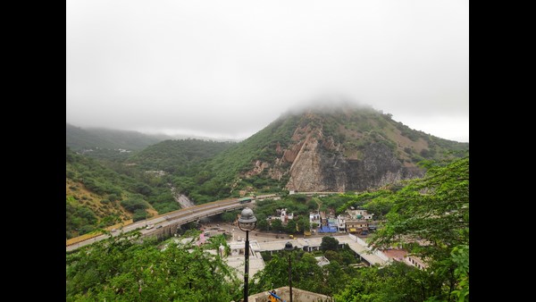 ಚಾರ್ಮಾಡಿ ಘಾಟ್ 