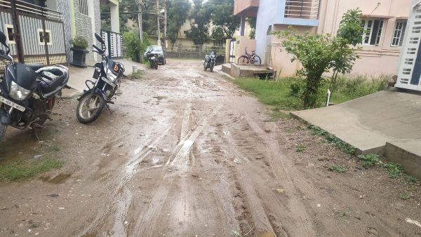 Heavy Rain disrupts normal life in Chitradurga Heavy Rain disrupts normal life in Chitradurga