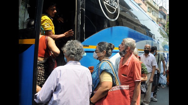  ಅನವಶ್ಯಕ ಪ್ರಯಾಣಕ್ಕೆ ರಾಜ್ಯ ಸರ್ಕಾರ ಕಡಿವಾಣ ಹಾಕಬೇಕು