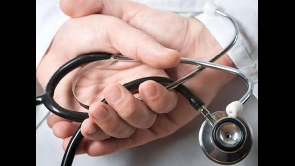 ವೈದ್ಯರು ಮತ್ತು ಆರೋಗ್ಯ ಸಿಬ್ಬಂದಿಗೆ 50 ಲಕ್ಷ ರೂ. ವಿಮೆ 