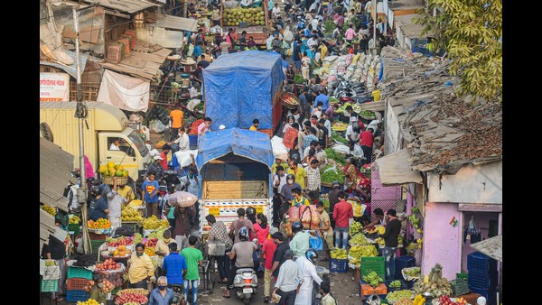  ಸಾರ್ವಜನಿಕ ಸಾರಿಗೆ, ಗಿರಿಧಾಮಗಳಲ್ಲಿ ನಿಯಮ ಪಾಲನೆಯೇ ಇಲ್ಲ