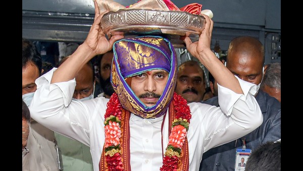  ಒಂದು ಕ್ಯಾಬಿನೆಟ್ ಸ್ಥಾನ ಮತ್ತು ಎರಡು ಸ್ವತಂತ್ರ ಖಾತೆ