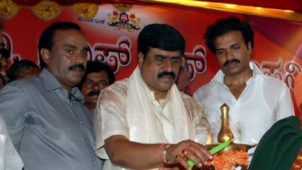 ಆನಂದ್ ಸಿಂಗ್, ಸೋಮಶೇಖರ ರೆಡ್ಡಿ