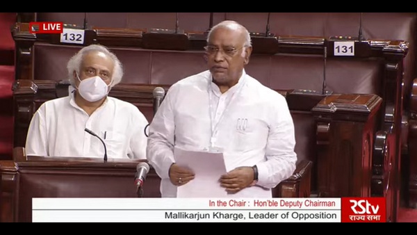 ಕೊವಿಡ್-19 ನಿಯಮಗಳನ್ನು ಉಲ್ಲಂಘಿಸಿದ ಸರ್ಕಾರ 