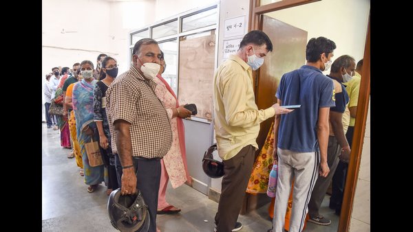 ಭಾರತದಲ್ಲಿ 36.48 ಕೋಟಿ ಜನರಿಗೆ ಕೊವಿಡ್-19 ಲಸಿಕೆ 