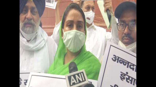 Monsoon Session: Shiromani Akali Dal Staged Protest Against Centres Farm Laws Outside Parliament