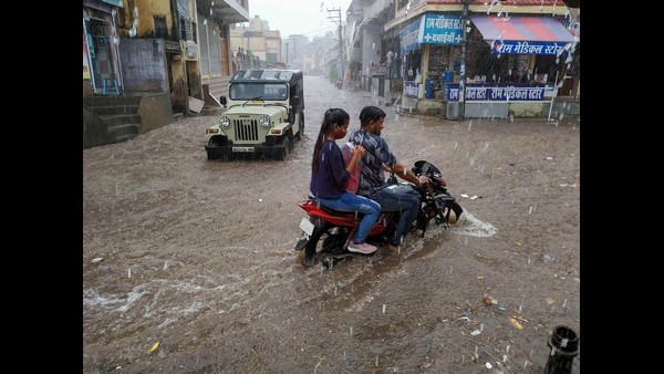  ಮಹಾರಾಷ್ಟ್ರದಲ್ಲಿ ಭೂಕುಸಿತ; ಐದು ಮಂದಿ ಸಾವು