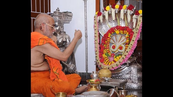  ರಘುವಂಶ ಮೊದಲಾದವುಗಳ ಬಗ್ಗೆ ಸಹಾ ಅಸಾಧಾರಣ ವೈದುಷ್ಯವನ್ನು ಹೊಂದಿದ್ದಾರೆ