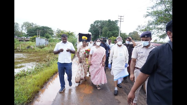 ಪ್ರವಾಹ ಪೀಡಿತ ಪ್ರದೇಶಗಳಲ್ಲಿ ಸಿದ್ದರಾಮಯ್ಯ!