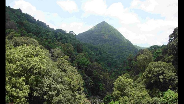 ಮೂರು ರೈಲುಗಳಲ್ಲಿ ವಿಸ್ಟಾಡೋಮ್ ಕೋಚ್