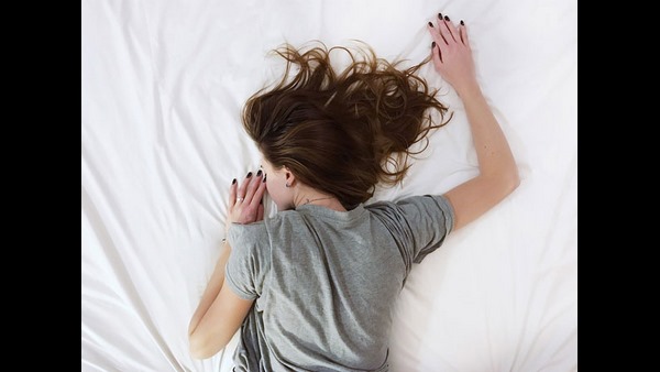  ಸುಖ ನಿದ್ರೆಗೆ ಇಲ್ಲಿದೆ ಸಿಂಪಲ್ ಟಿಪ್ಸ್ 