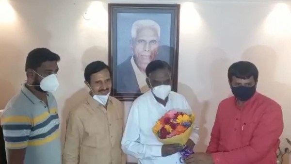 ಚಾಮುಂಡಿ ಬೆಟ್ಟಕ್ಕೆ ಯತ್ನಾಳ್ ಭೇಟಿ