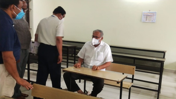 ಪರೀಕ್ಷಾ ಕೇಂದ್ರ ಪರಿಶೀಲನೆ 