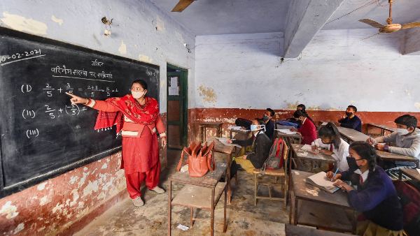 Association Of Women Teachers In UP Launched Campaign Seeking 3 Day Period Leave Association Of Women Teachers In UP Launched Campaign Seeking 3 Day Period Leave