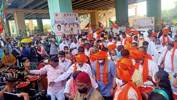 ಸಾವಿನ ದವಡೆಗೆ ತಳ್ಳಿ ಸ್ವರ್ಗ ಎನ್ನುತ್ತಿರುವ ಬಿಜೆಪಿ