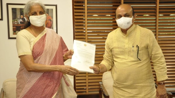 ನಮಗೆ ಸಾಲ ಬೇಡ ಪರಿಹಾರ ಕೊಡಿ!