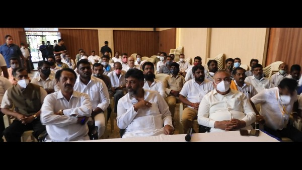 ಮತ್ತೆ ಜಮೀರ್ ಅಹ್ಮದ್ ಖಾನ್ ಸಮರ್ಥಿಸಿಕೊಂಡ ಡಿಕೆಶಿ