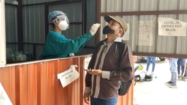 People Entering Without Negative RTPCR Test Report Restricted At Goa Kannada Border 