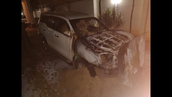 MLA Satish Reddys Cars set on Fire : Three Accused Arrested by Bengaluru police MLA Satish Reddys Cars set on Fire : Three Accused Arrested by Bengaluru police