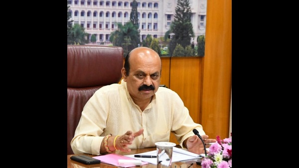 ರಸ್ತೆ ದುರಸ್ಥಿಗೆ ಸಿಎಂ ಬೊಮ್ಮಾಯಿ ಸೂಚನೆ ರಸ್ತೆ ದುರಸ್ಥಿಗೆ ಸಿಎಂ ಬೊಮ್ಮಾಯಿ ಸೂಚನೆ