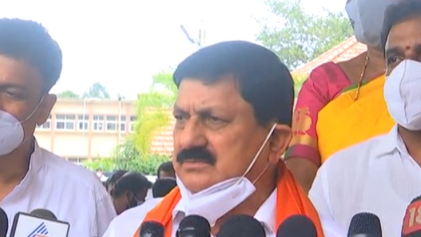 Home Minister Araga Jnanendra Defended Gun Firing Welcome To Union Minister Bhagwanth Khuba