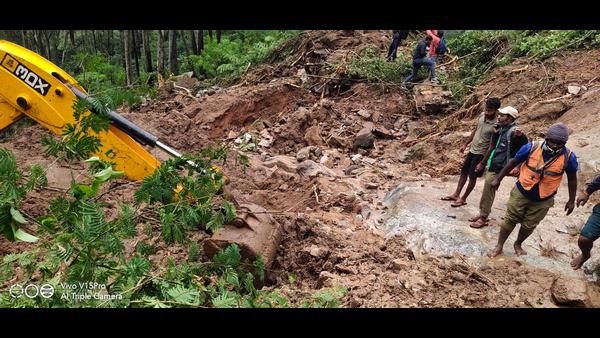 Chikkaballapur: Landslide In Nandi Hills Due To Heavy Rain Overnight; Police Stopped Visitors