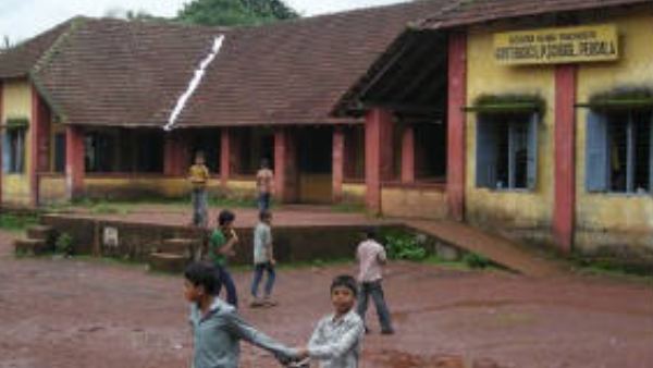 ಶಿಕ್ಷಣ ಹಕ್ಕಿನಿಂದ ಮಕ್ಕಳು ವಂಚಿತ 