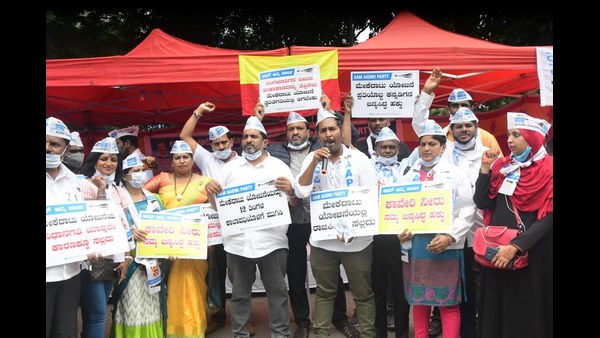 ಡಬಲ್ ಎಂಜಿನ್‌ ಸರ್ಕಾರಕ್ಕೆ ದನಿ ಎತ್ತುವ ತಾಕತ್ತಿಲ್ಲ