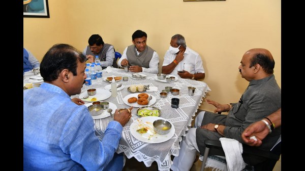 ಮುಖ್ಯಮಂತ್ರಿ ಬದಲಾದರೂ ಸರ್ಕಾರ ಬದಲಾದ ಭಾವನೆ ಬರುತ್ತಿಲ್ಲ