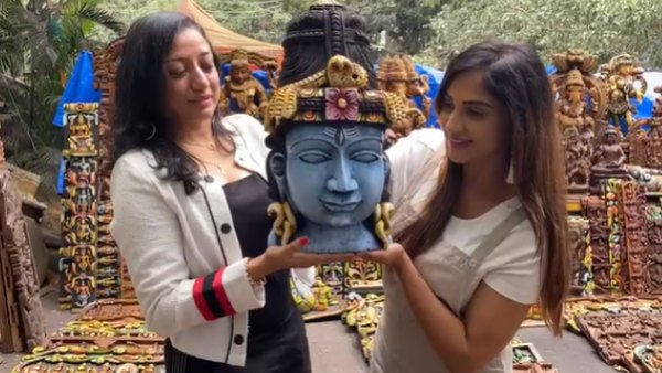 Need For Encouragement To Handicraftsmen: Actress Neha Patil