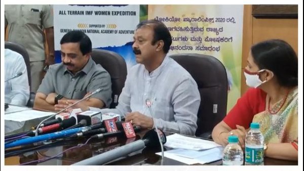 ಶಾಲೆಗೂಂದು ಮೈದಾನ ಕಡ್ಡಾಯ 