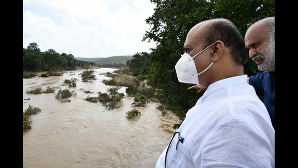 ಪ್ರವಾಹ ಪೀಡಿತ ಪ್ರದೇಶಗಳ ಜನರ ಆಕ್ರೋಶ 