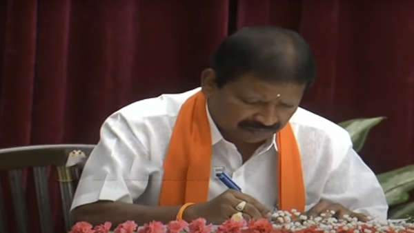 ಸಚಿವರಾಗಿ ಪ್ರಮಾಣ ವಚನ ಸ್ವೀಕರಿಸಿದ ಅಂಗಾರ