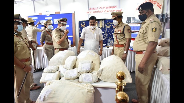 ಗೃಹ ಸಚಿವರಿಂದ ಪೊಲೀಸರಿಗೆ ಪ್ರಶಂಸೆ