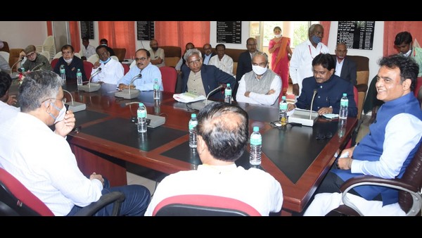 ಹತ್ತು ವರ್ಷಕ್ಕೊಮ್ಮೆ ಶಿಕ್ಷಣ ನೀತಿ ಬದಲಾಗಲಿ 