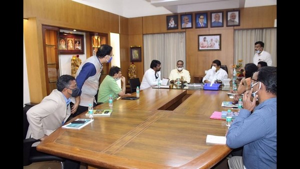 ಆನಂದ್ ಸಿಂಗ್ ಯಾರಿಗೂ ಬ್ಲಾಕ್ ಮೇಲ್ ಮಾಡಿಲ್ಲ!