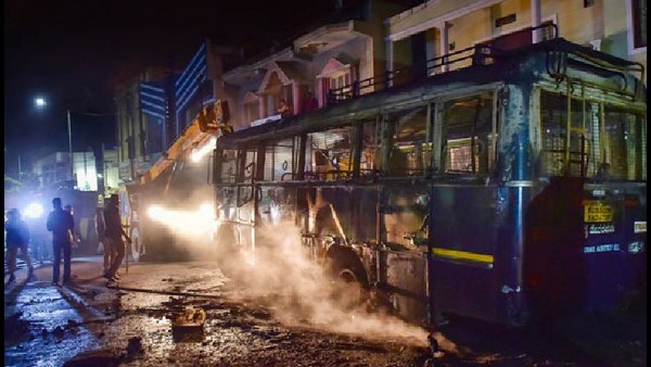 ಎರಡು ಠಾಣೆ ಸೇರಿ ನಾಲ್ಕು ಸರ್ಕಾರಿ ಆಸ್ತಿಗಳಿಗೆ ನಷ್ಟ ಎರಡು ಠಾಣೆ ಸೇರಿ ನಾಲ್ಕು ಸರ್ಕಾರಿ ಆಸ್ತಿಗಳಿಗೆ ನಷ್ಟ